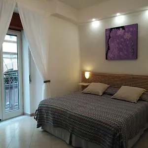 https://casa-nel-cuore-di-napoli-naples.hotels-amalfi.com