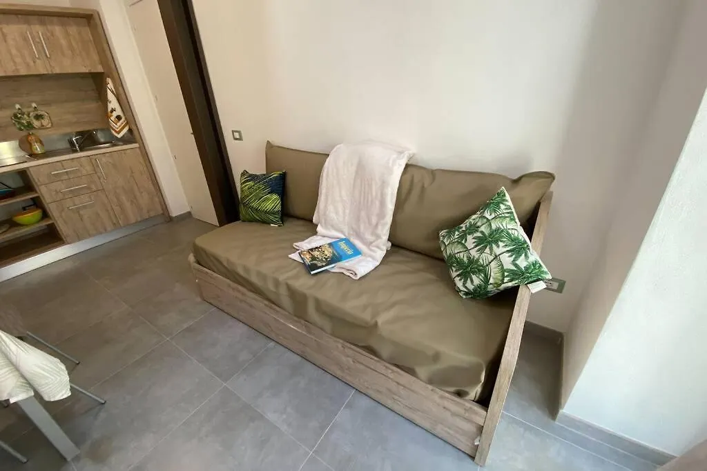 New Agriloft 4 Palms Clima, Giardino E Wi-Fi A 50 Mt Dal Mare Appartement Bordighera Italië